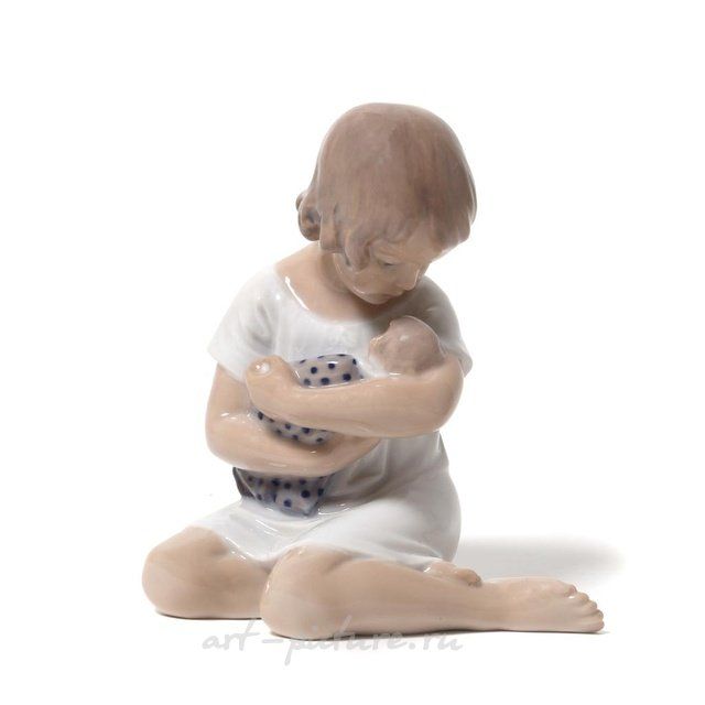 Девочка с куклой. Дания, г. Копенгаген, Royal Copenhagen