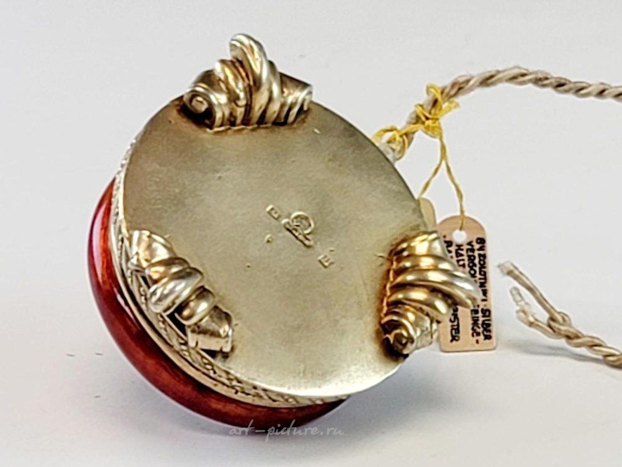 Русское серебро , Серебряная русская лампада с эмалью на карельской березе