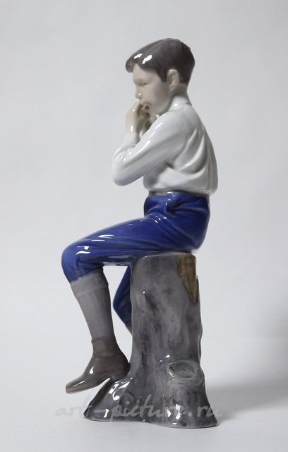 Флейтист. Дания, г. Копенгаген, Bing & Grondahl