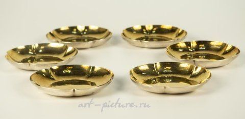 Русское серебро, 6 маленьких серебряных розеток с изогнутыми краями