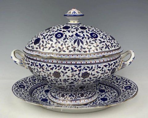 Royal Vienna, Фарфоровая супница и поднос Royal Vienna, около 1880 года.