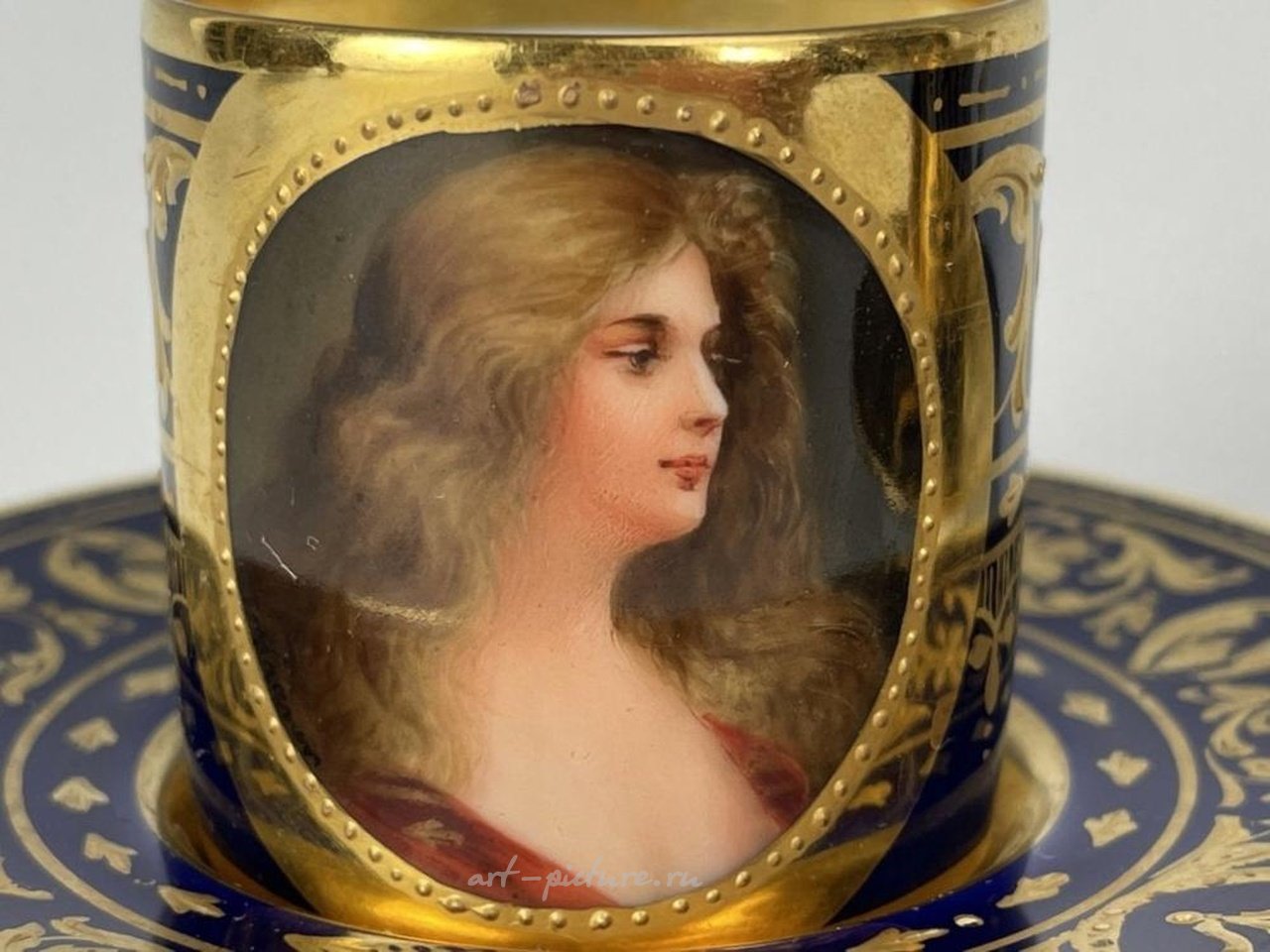 Royal Vienna , Фарфоровая пара Royal Vienna Wagner, около 1900 года, в отличном состоянии. Оценка - 1 500-2 000 долларов.