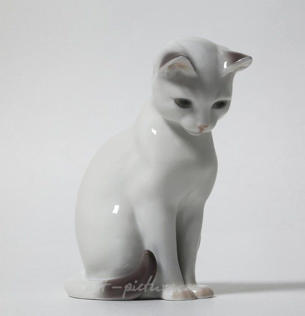 Кошка. Дания, г. Копенгаген, Bing & Grondahl