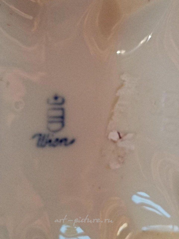 Royal Vienna , Фигура "Роял Вена" в стиле ар деко из фарфора