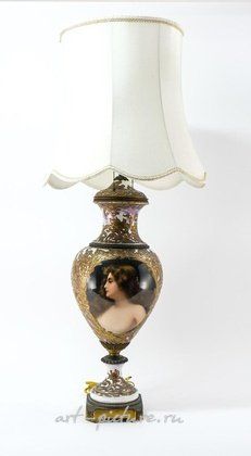 Royal Vienna,  {obj.name}}