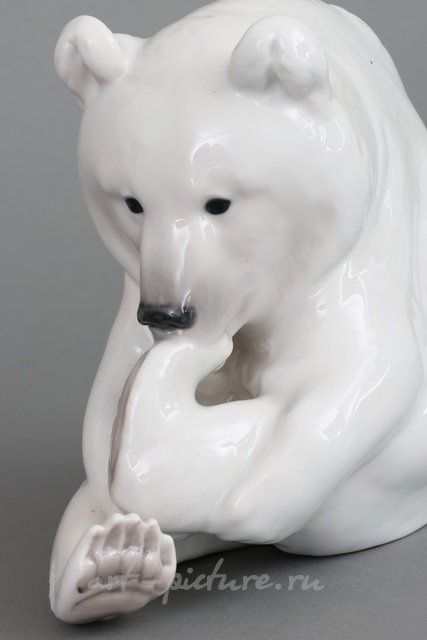 Фарфоровая фигура "Полярный медведь". Royal Copenhagen