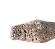 Мировые монеты и валюта: серебряная гривна средневековой формы.