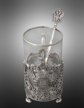 购买 Подстаканник Держава  Мастерская-студия «Межов» 翻译成简体中文是：

“德尔嘉杯架  ‘梅尔乔夫’工作室”