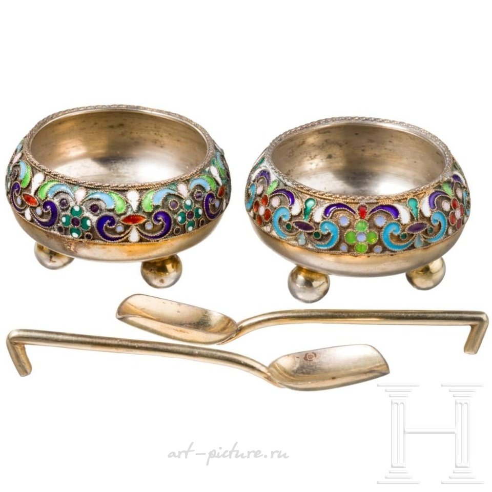 Русское серебро , Две солонки с ложками