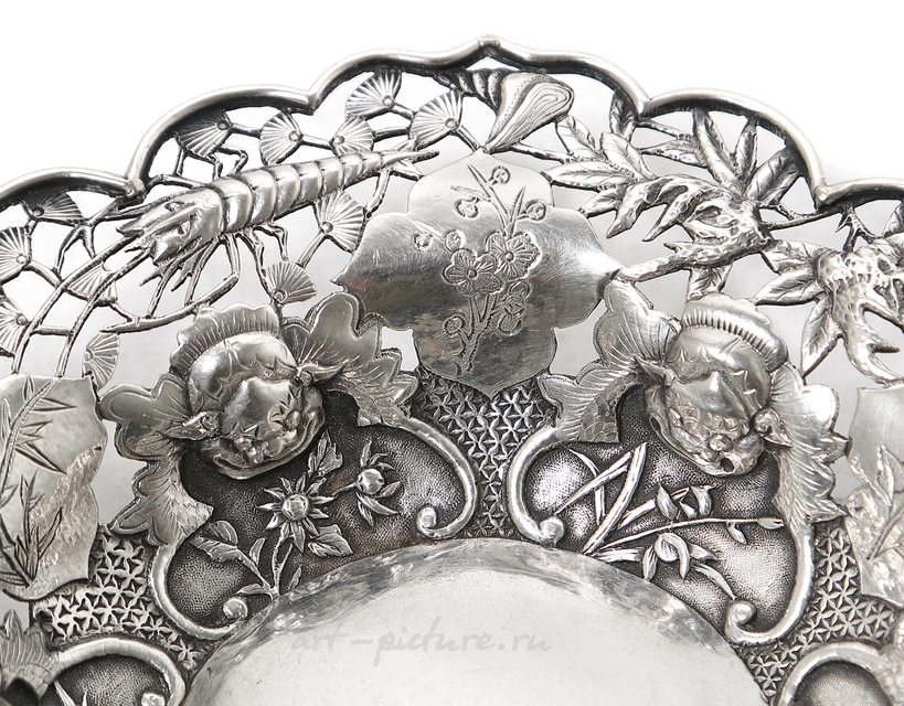 Ваза с перекидной ручкой, Китай, 136 гр, 950 пр, высота по край 3 см, диаметр чаши 14 см, высота по поднятую ручку 10 см