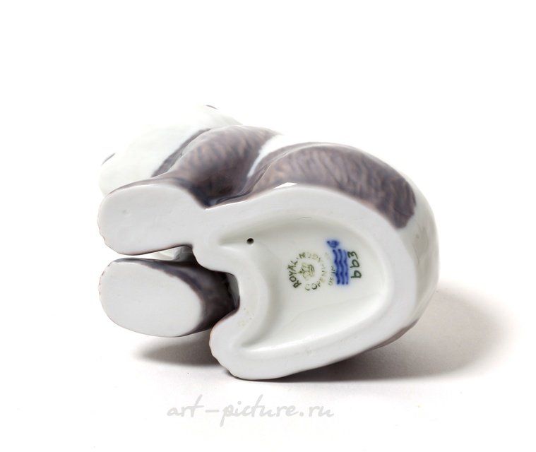 Сидящая панда. Дания, г. Копенгаген, Royal Copenhagen