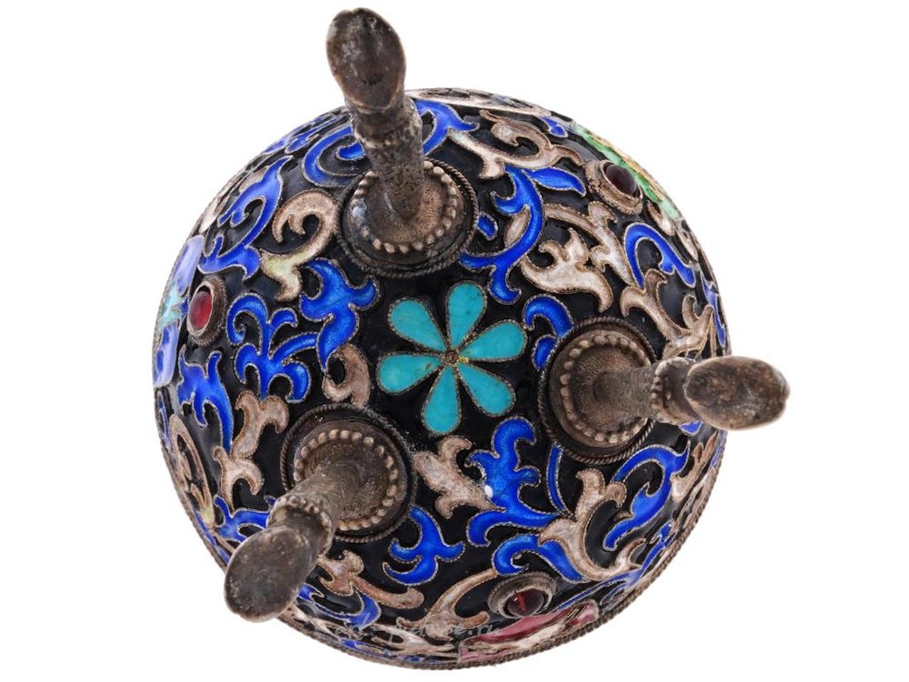 Русское серебро , Русская серебряная яйцевидная шкатулка с эмалью в технике клоизонне