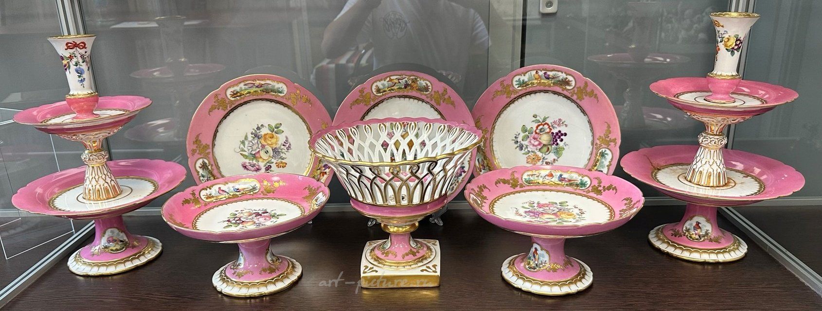 Сервиз десертный “Роза Помпадур. Севр Цветы и птицы” SEVRES СЕВР