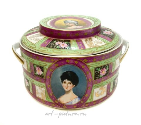 Royal Vienna, Фарфоровый соусник с двумя ручками, Королевская Вена, около 1920 года