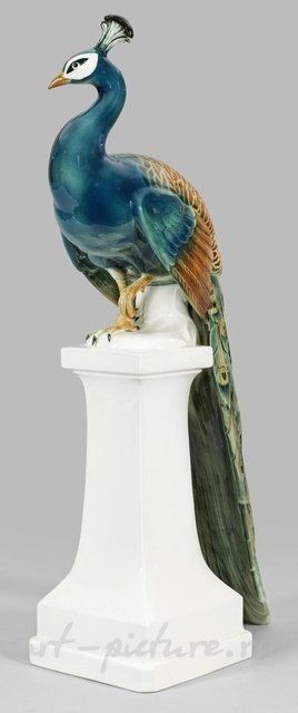 Великолепная скульптура "Павлин" из фарфора
