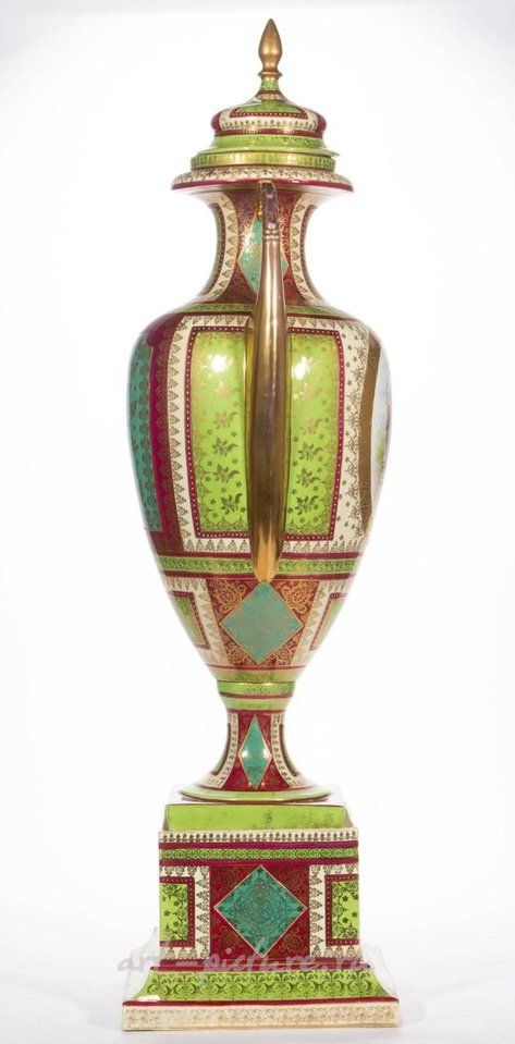 Royal Vienna , Австрийская королевская фарфоровая ваза из Вены с крышкой