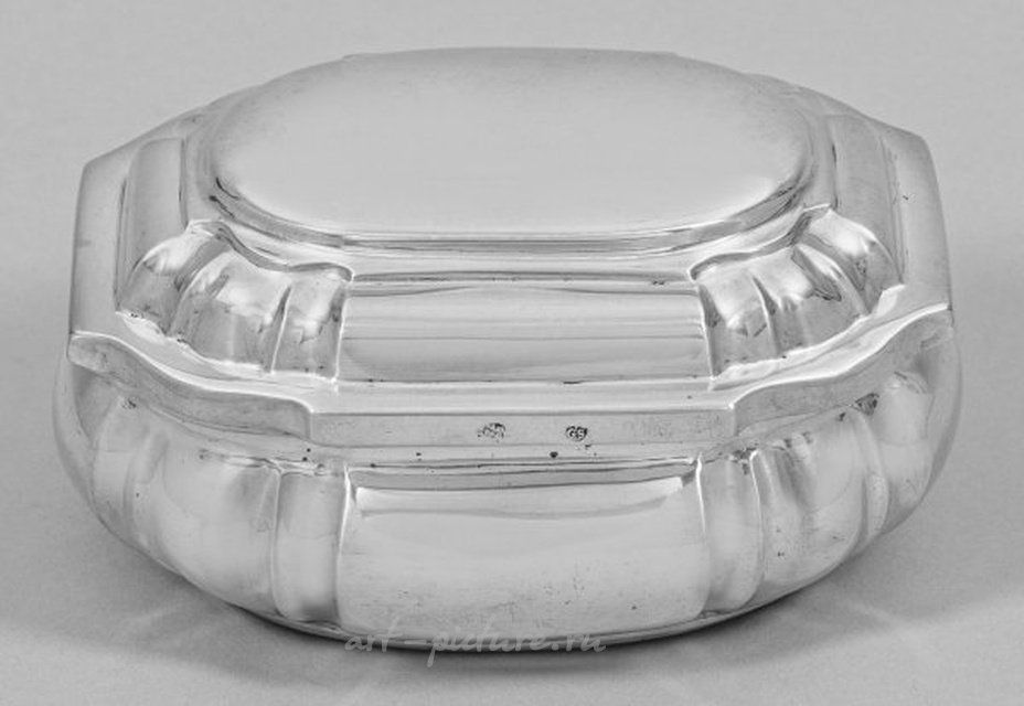 Редкая барокко сахарница из серебра, выполненная Георгом Шмидтом