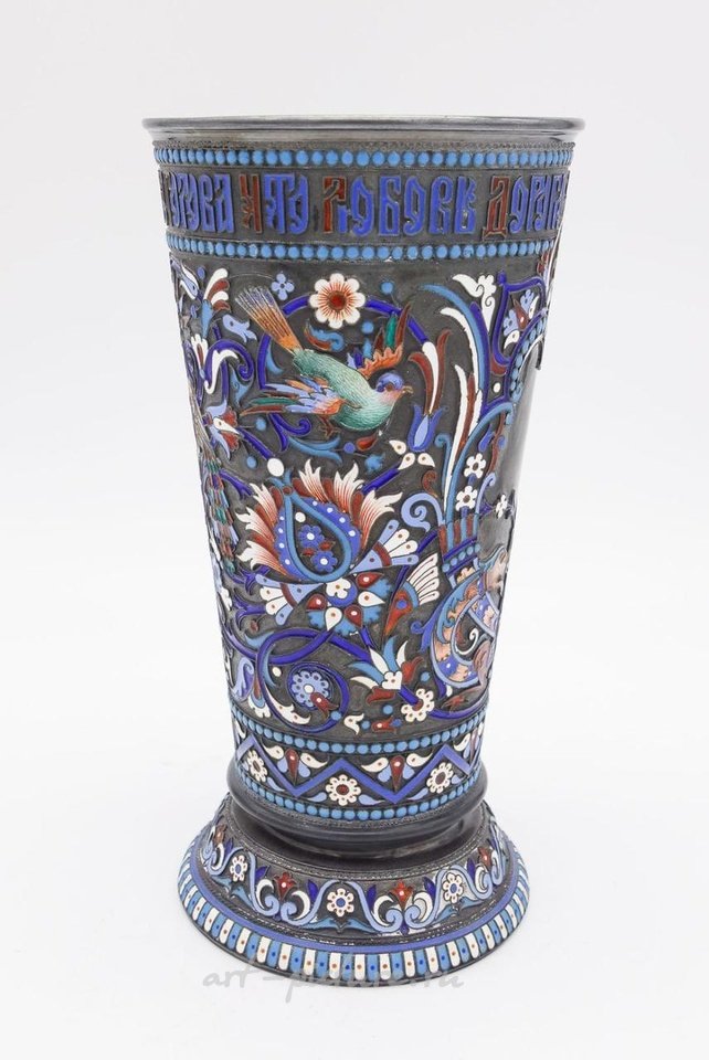 Русское серебро , Это изысканная императорская русская серебряная позолоченная ваза