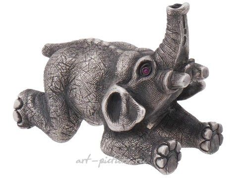 Русское серебро, Русская серебряная фигурка лежащего слона с рубиновыми глазами