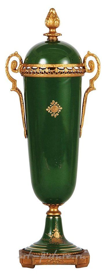 Royal Vienna , Фарфоровый кубок в стиле Королевской Венны с изысканными медными креплениями