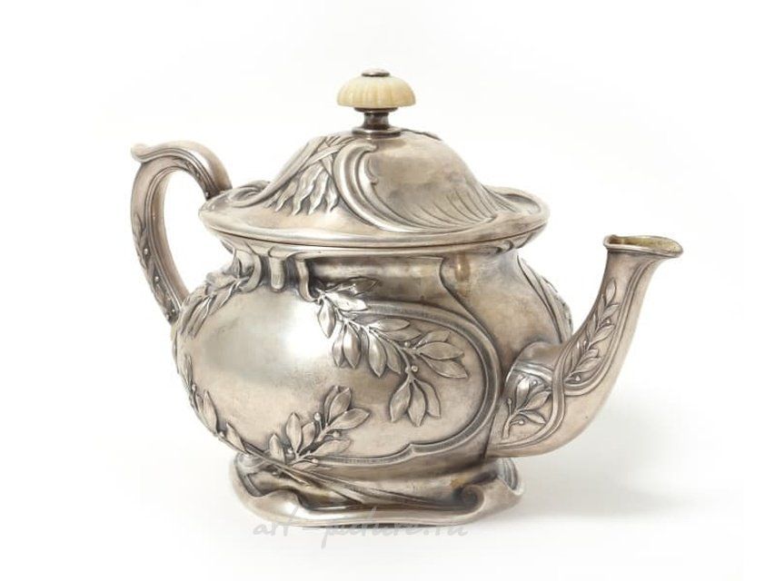 Серебряный чайник К. Фаберже, 1908-1926 гг.