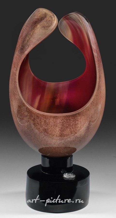 Скульптура из стекла Мурано от Дино Розина: органическая форма и уникальное исполнение.