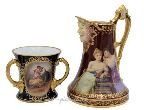 Royal Vienna, Фарфоровые предметы из Королевского Вены: графин и трехручечная кружка.