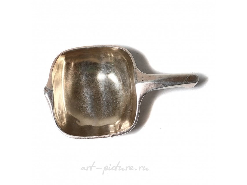 Серебряная чарка в виде ковша. (он же корчик) Россия, 1899-1908 гг. фирма "Братья Грачевы"