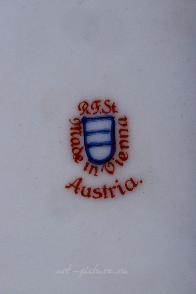 Royal Vienna , Фарфоровые тарелки в стиле ар-нуво от Royal Vienna