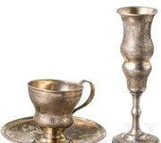 Шесть русских серебряных чайных ложек с позолотой и ниелловой отделкой в футляре, М...