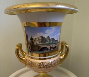 Ваза декоративная в виде кратера, в жанре «ведута» (архитектурные пейзажи) KPM