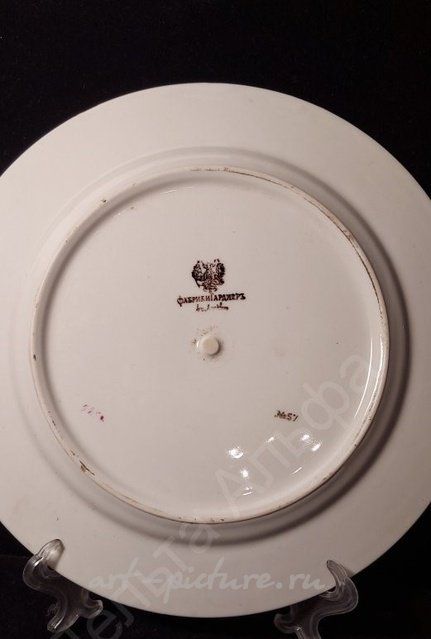 Декоративная тарелка серия: "Знакомые всё лица"... Гоголевские типы Боклевского на декоративном фарфоре фабрики Гарднера