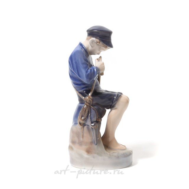 Мальчик, строгающий прутик. Дания, г. Копенгаген, Royal Copenhagen