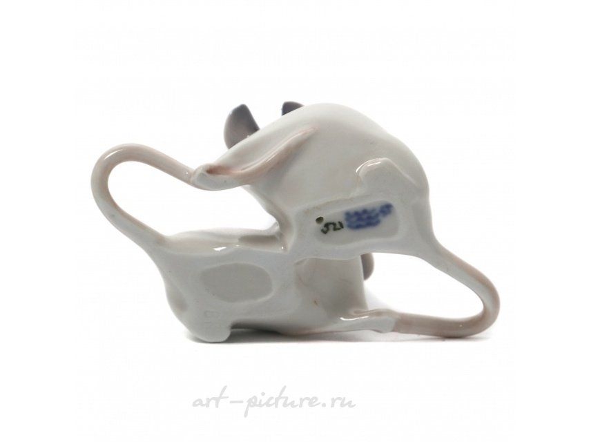 Фарфоровая статуэтка "Пара мышей" Royal Copenhagen, до 1923 года.