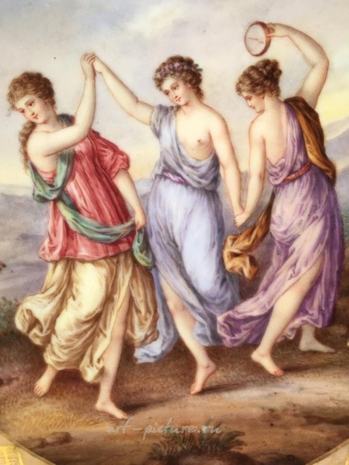 维也纳皇家瓷器 , 带有金色琺琅边框的皇家维也纳储物柜瓷盘