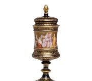 Роскошный кубок из Венской фарфоровой мануфактуры 19 века