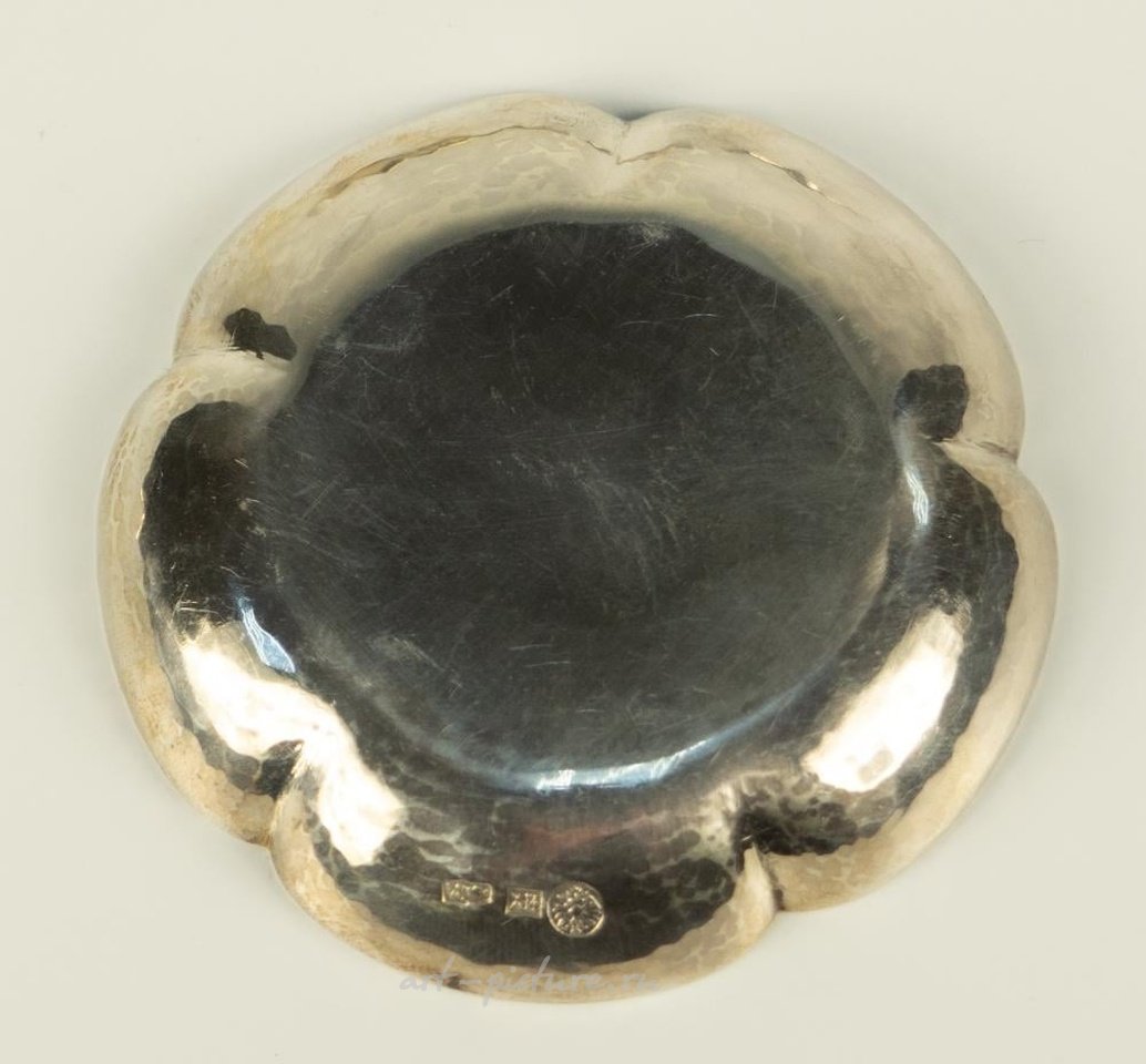 Русское серебро , 6 маленьких серебряных розеток с изогнутыми краями