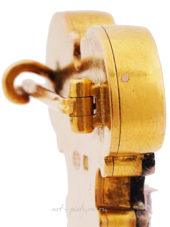 Русское серебро , Золотая эмаль и бриллиантовая брошь русского производства Фаберже в оригинальной коробке