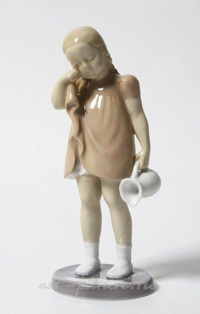 Пролившая молоко. Дания, г. Копенгаген, Bing & Grondahl