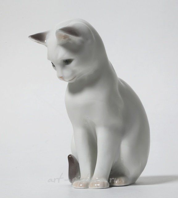 Кошка. Дания, г. Копенгаген, Bing & Grondahl