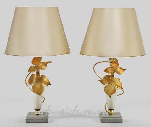 Пара итальянских потолочных светильников из позолоченного металла и стекла Мурано