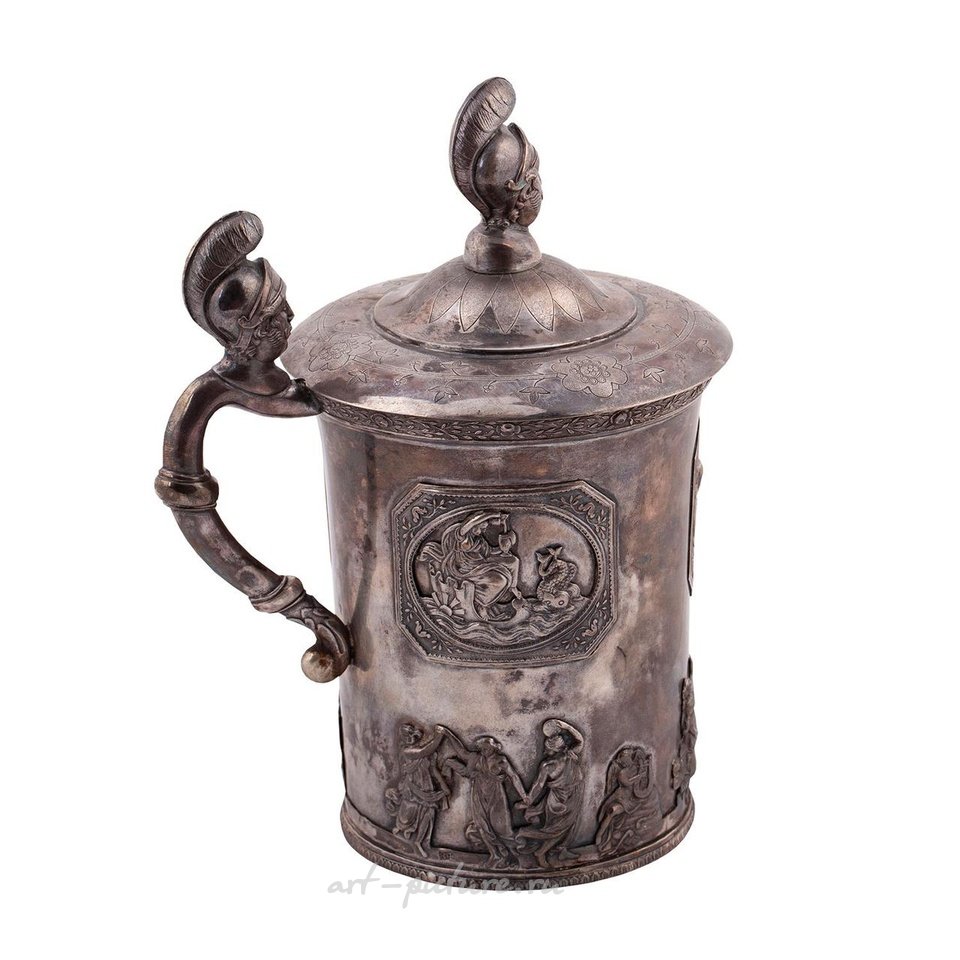 Русское серебро , Серебряный покрытый золотом кубок с крышкой эпохи Русской империи, Петр Моллер