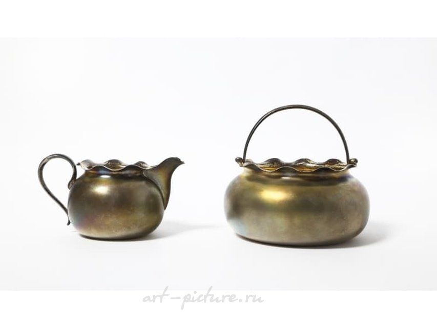 银制糖罐和奶壶。俄罗斯，1899-1908年。