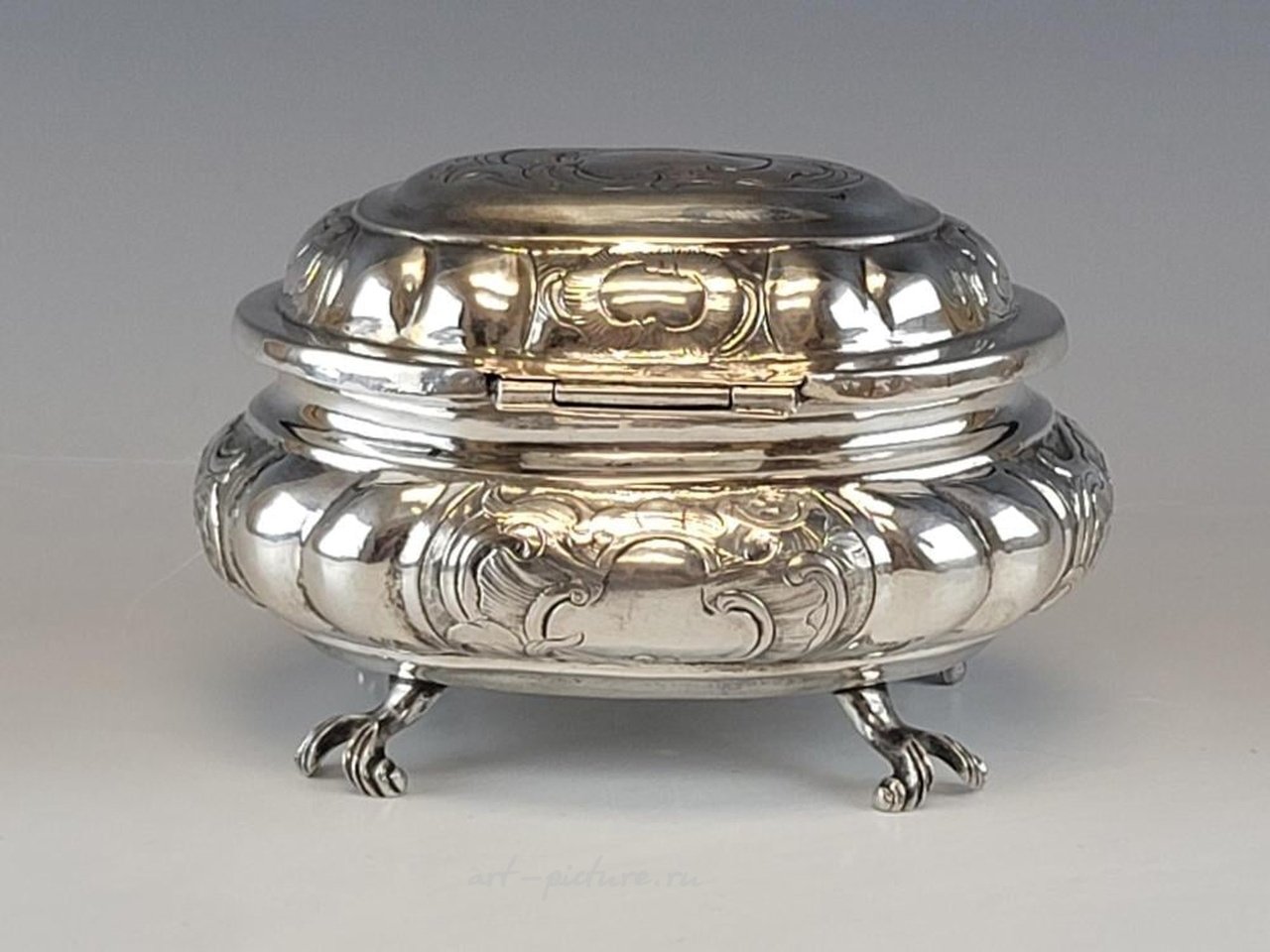 Русское серебро , Редкий антикварный русский серебряный ящик 18 века, 1766 год