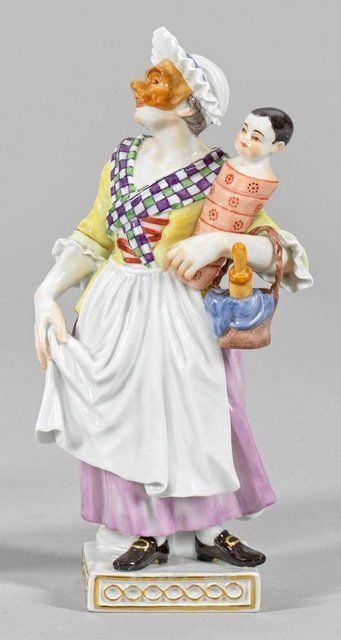 Фарфоровая фигура "Гнага" из итальянской комедии