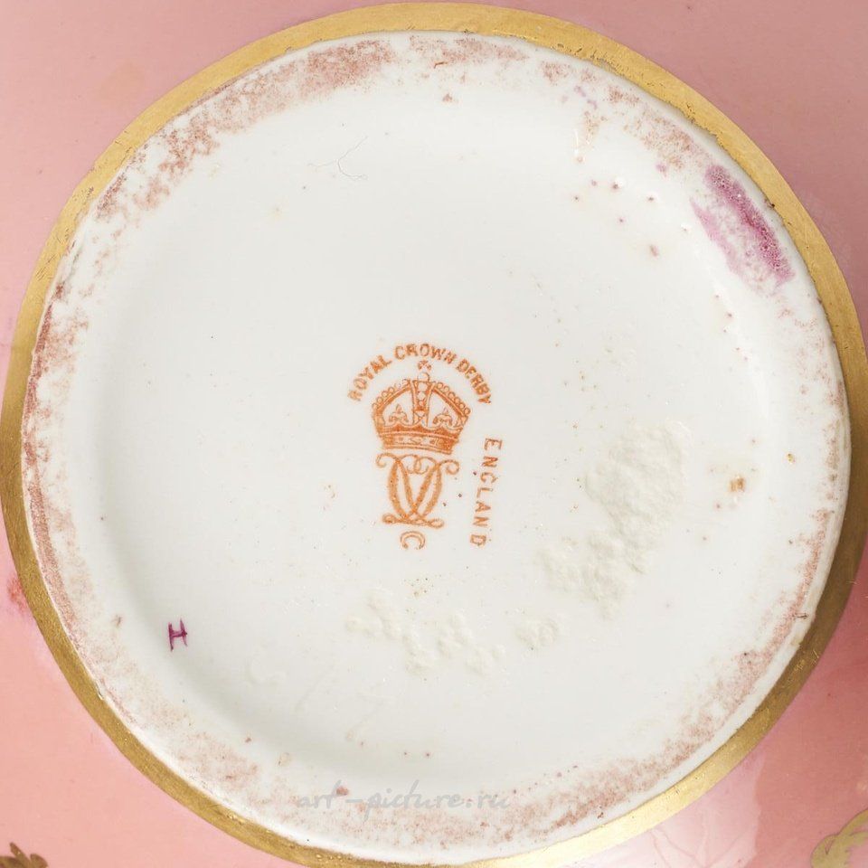 Royal Vienna , Эмалированные фарфоровые вазы: Royal Vienna, Coalport, Copelands