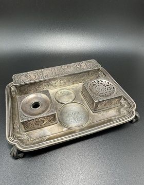 купить Чернильный прибор, 1752 год Россия Санкт-Петербург, принадлежащий русской императрице Елизавете Петровне Романовой (из дворца)