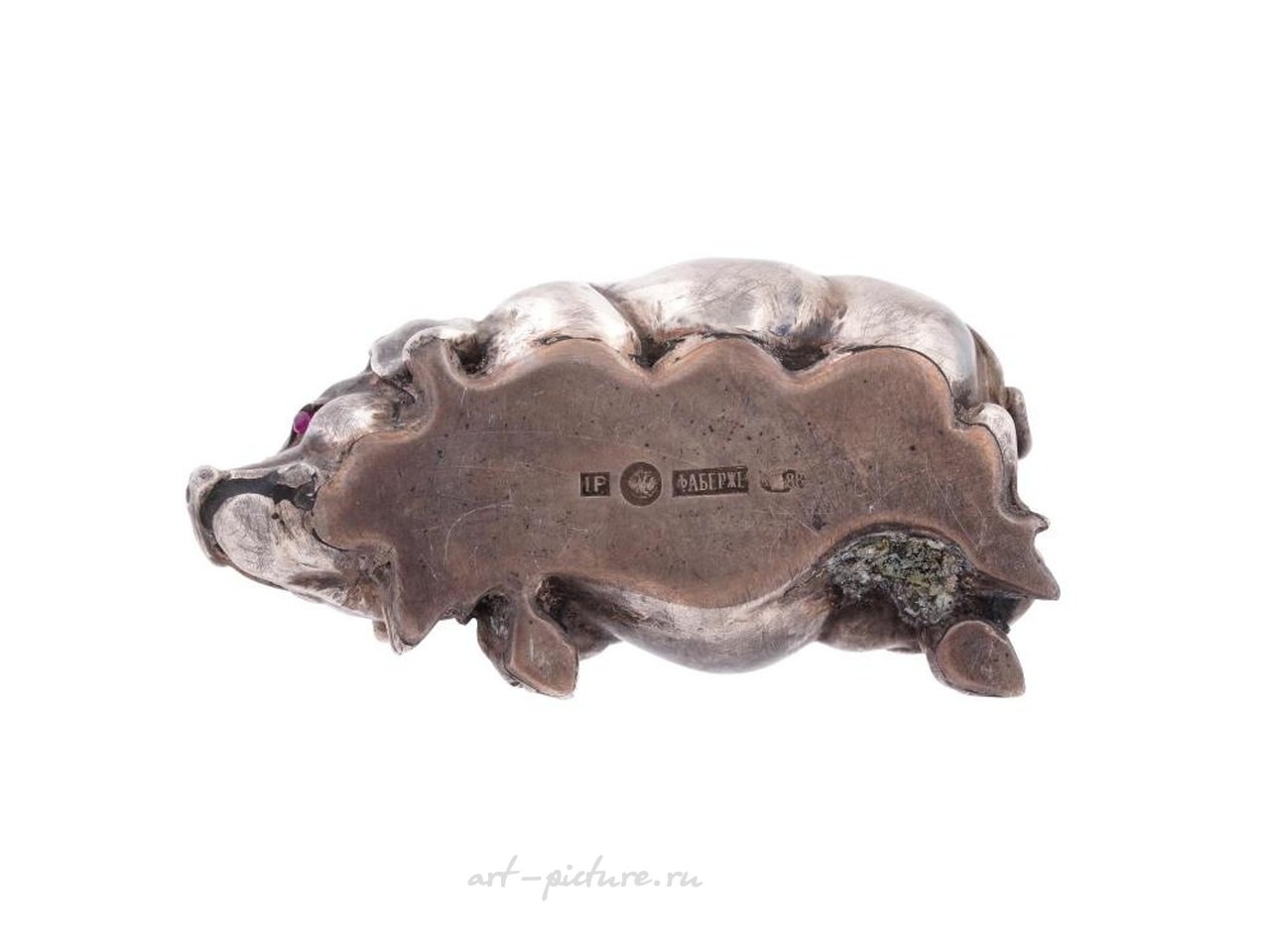 Русское серебро , Русская серебряная фигурка свиньи с рубиновыми глазами