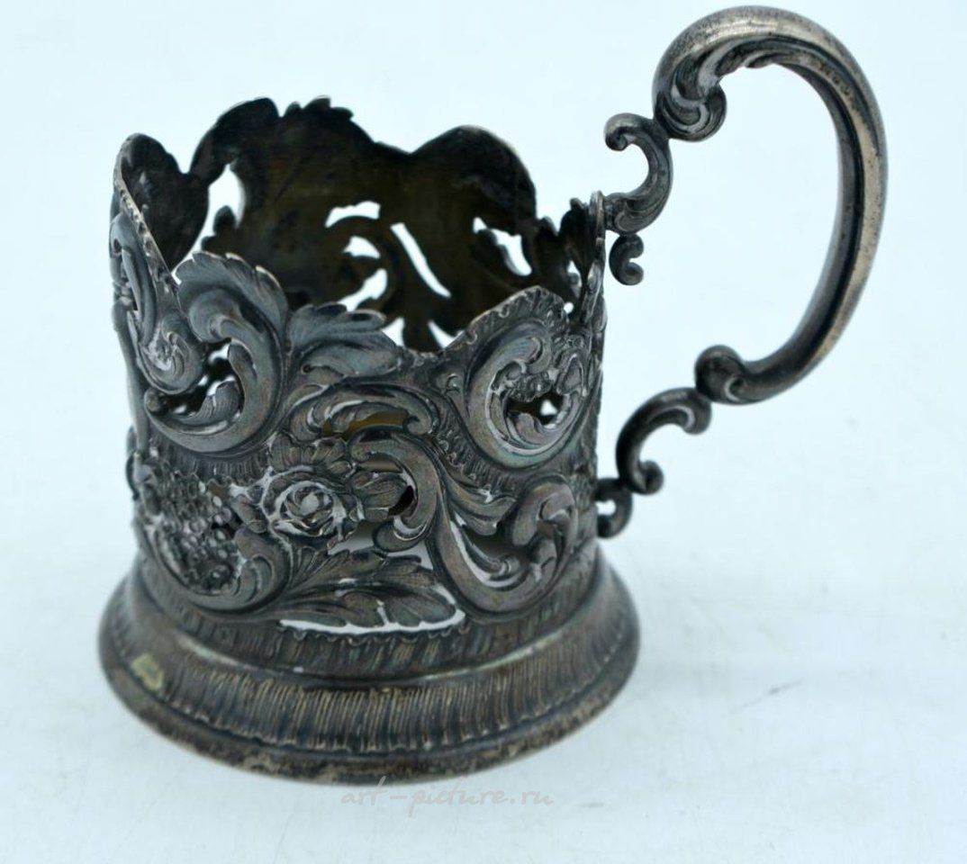 Русское серебро , Антикварный русский подстаканник из серебра и стекла