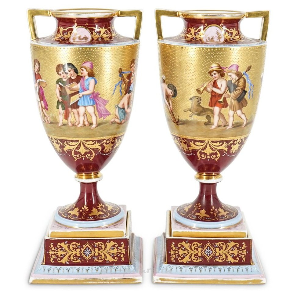 维也纳皇家瓷器 , 一对维也纳皇家瓷瓮